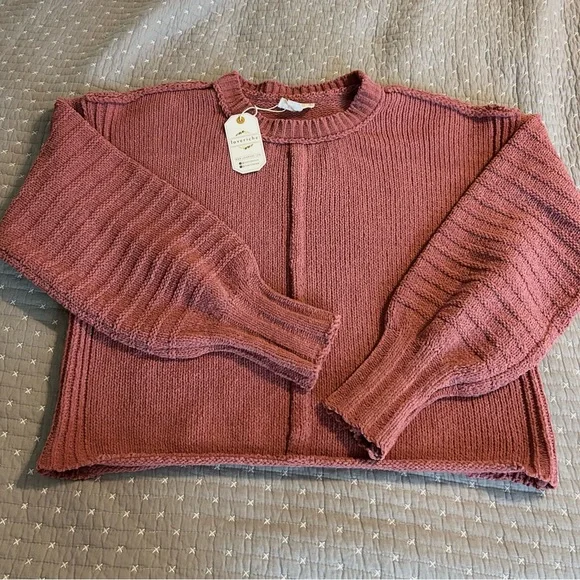 LoveRiche Women’s Mauve Cropped Sweater Size Medium - Picture 7 of 7